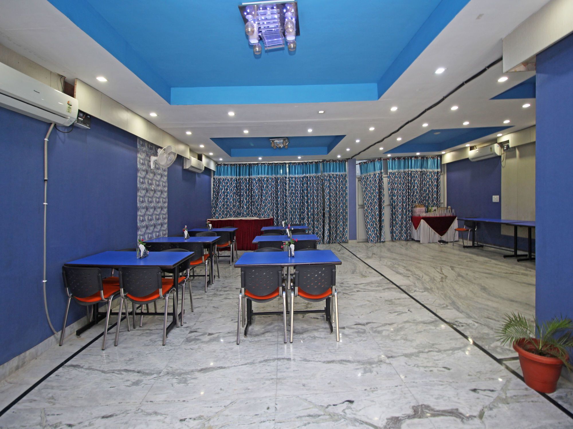 Oyo 576 Hotel Shree Kanta Residency グルガウン エクステリア 写真